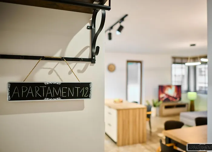 Apartament 12